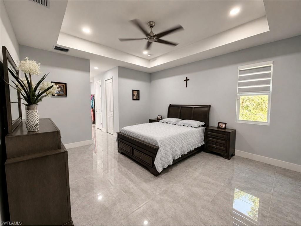 918 Dixie Ave , Lehigh Acres, FL 33972 Photo