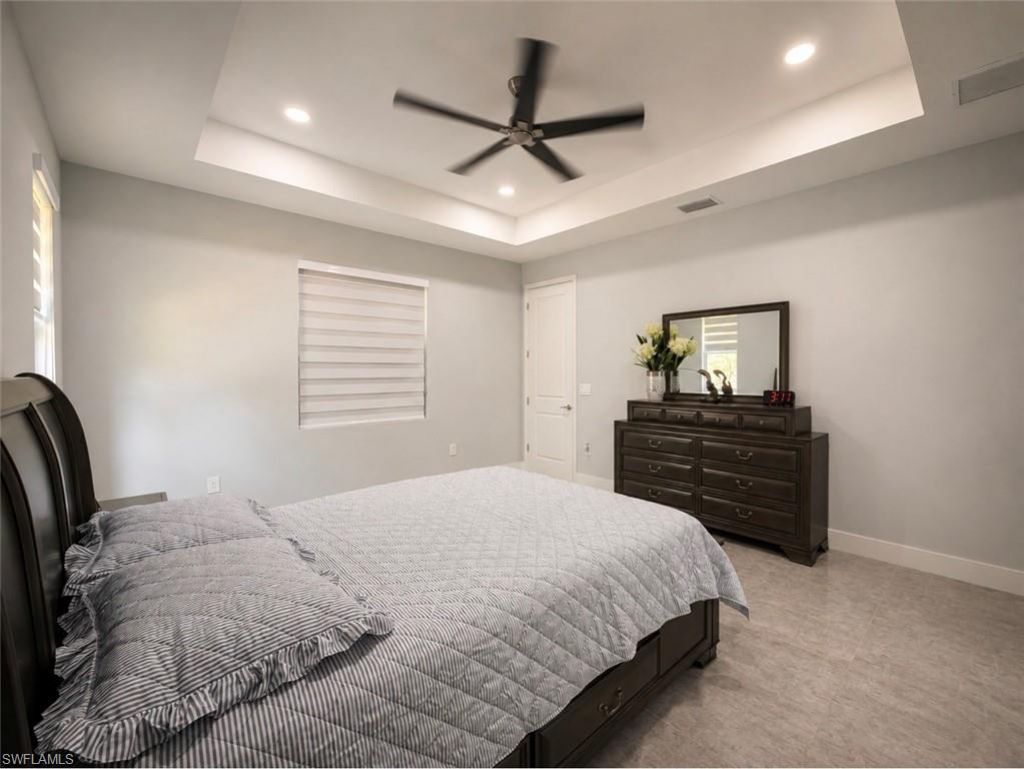 918 Dixie Ave , Lehigh Acres, FL 33972 Photo