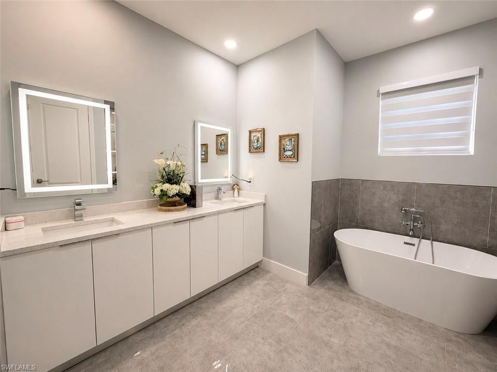 918 Dixie Ave , Lehigh Acres, FL 33972 Photo