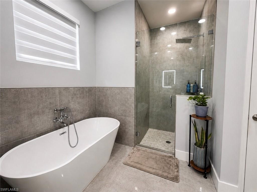 918 Dixie Ave , Lehigh Acres, FL 33972 Photo