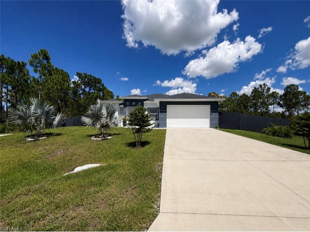 918 Dixie Ave , Lehigh Acres, FL 33972 Photo