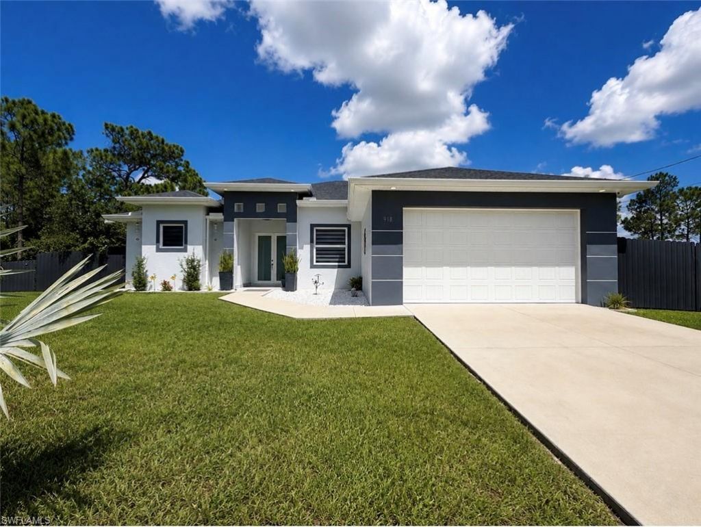 918 Dixie Ave , Lehigh Acres, FL 33972 Photo