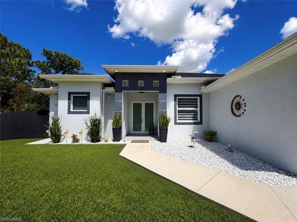 918 Dixie Ave , Lehigh Acres, FL 33972 Photo