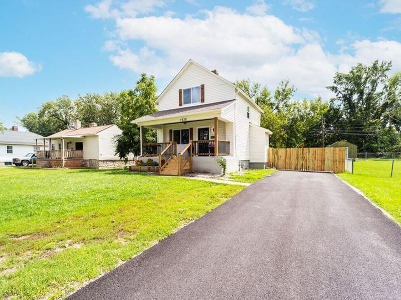 1929 Dunbar Drive, Columbus, OH 43224 Photo 2