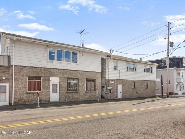 10 W Blaine Street, McAdoo, PA 18237