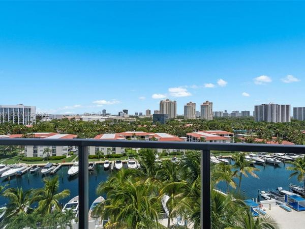 3029 NE 188th St , Unit 818, Aventura, FL 33180