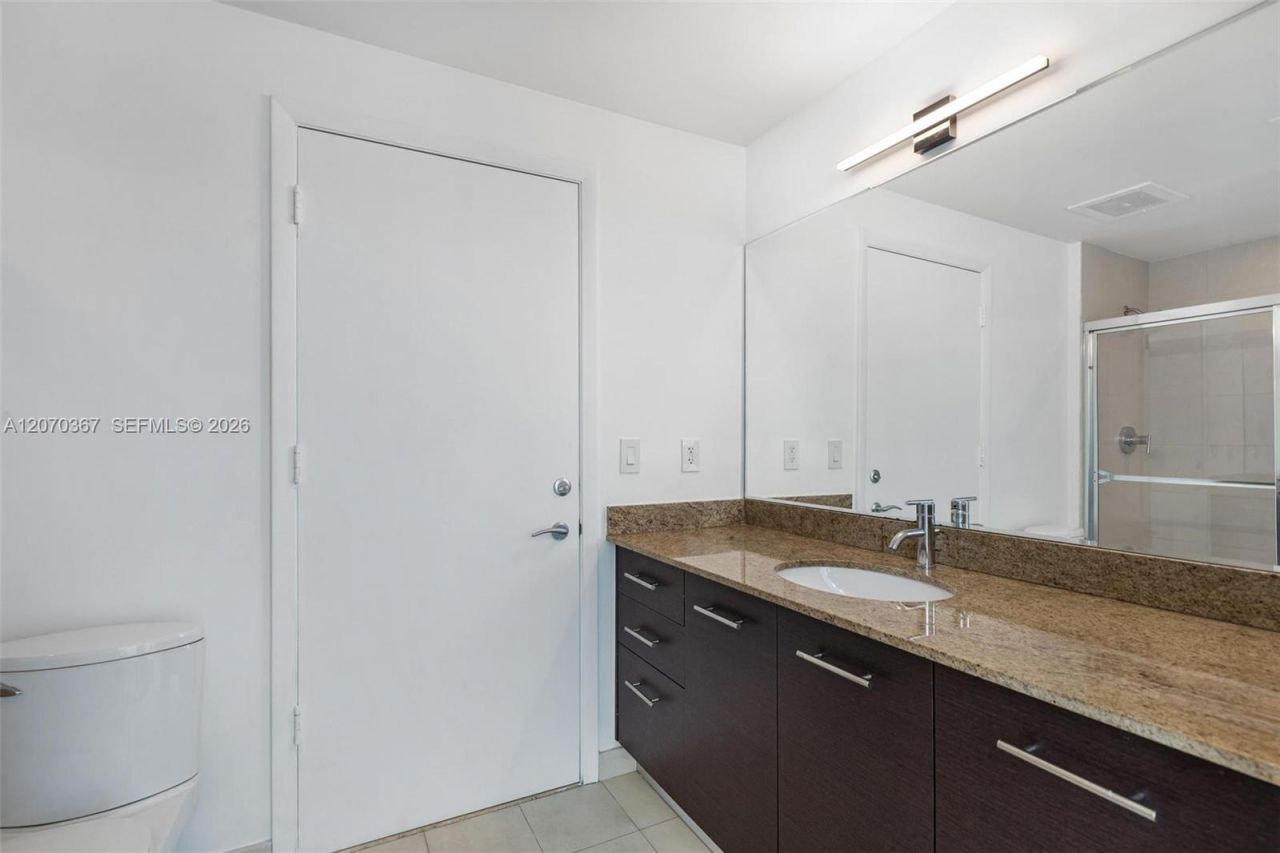 3029 NE 188th St , Unit 818, Aventura, FL 33180 Photo