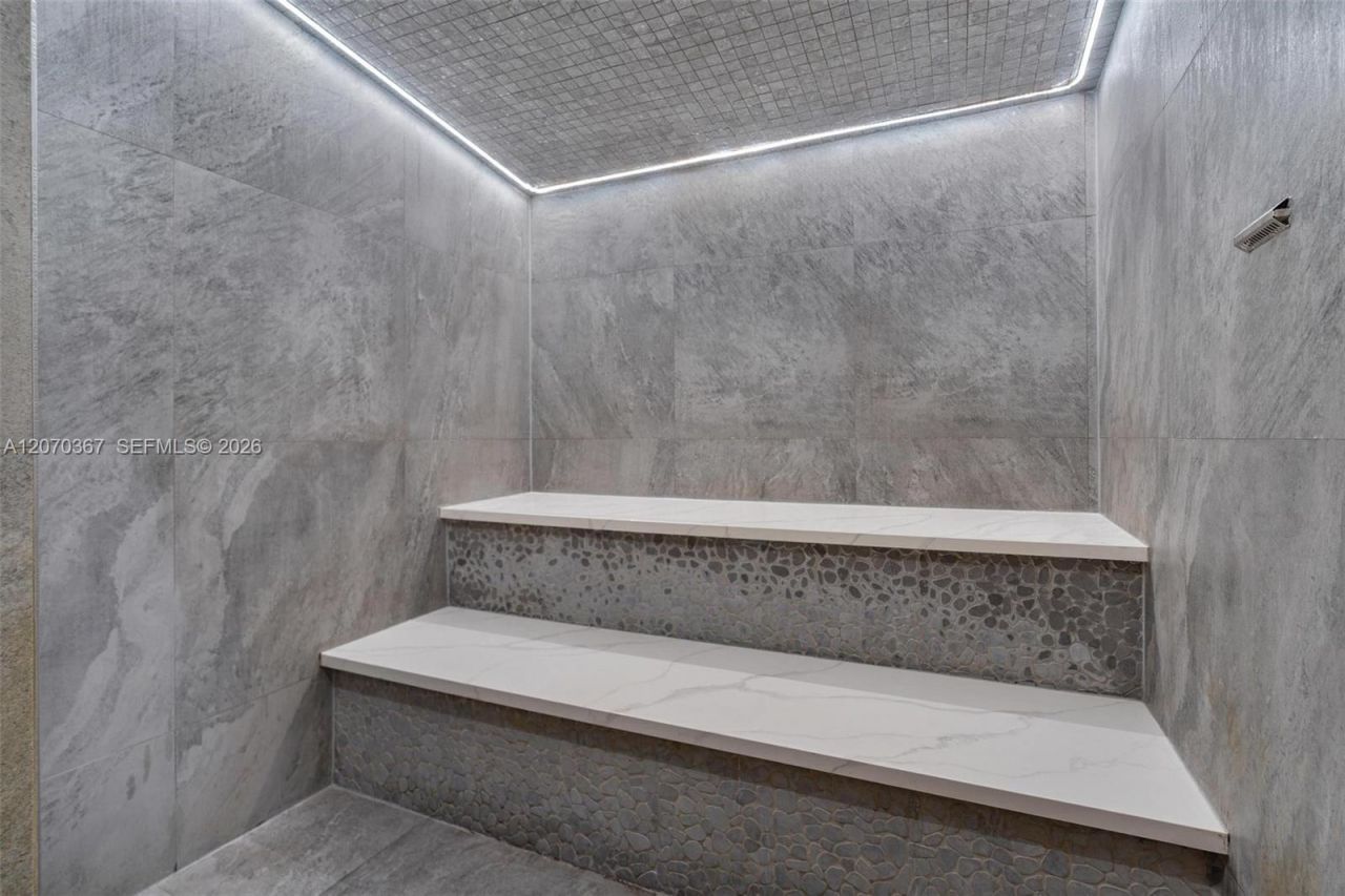 3029 NE 188th St , Unit 818, Aventura, FL 33180 Photo