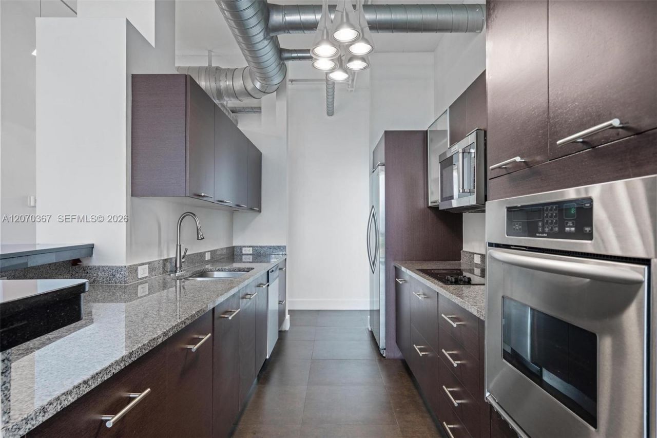 3029 NE 188th St , Unit 818, Aventura, FL 33180 Photo