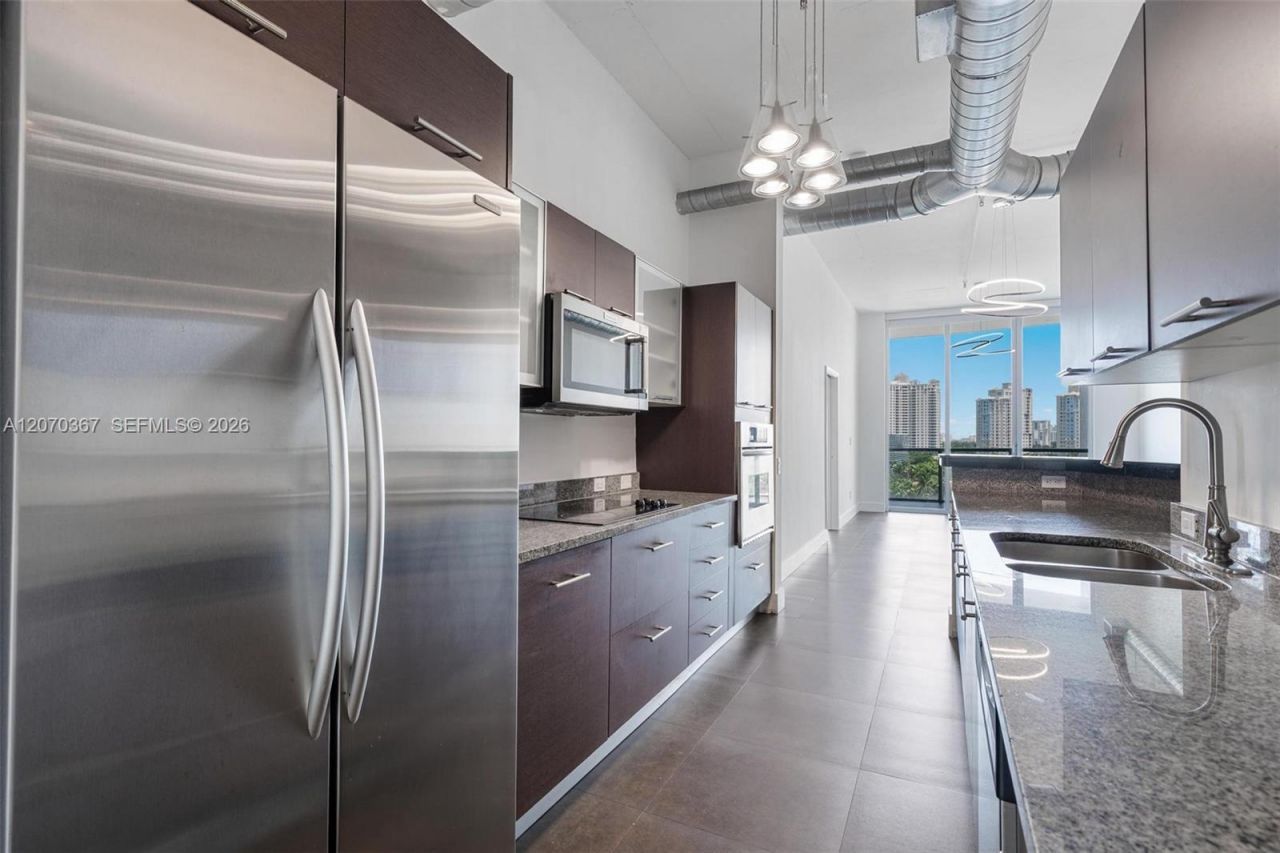 3029 NE 188th St , Unit 818, Aventura, FL 33180 Photo