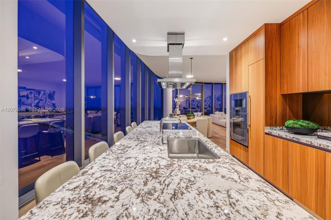 175 SE 25 Road, Unit PH4301, Miami, FL 33129 Photo