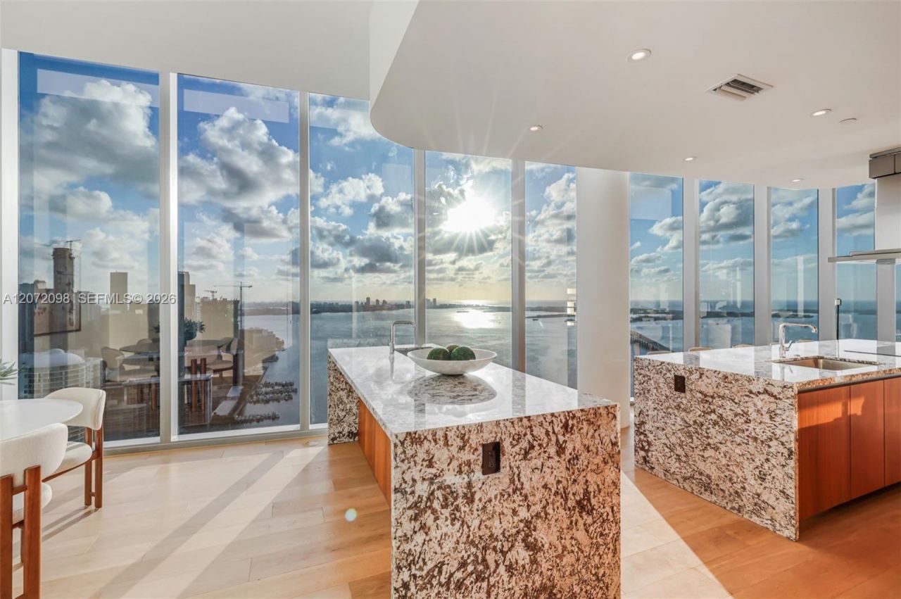 175 SE 25 Road, Unit PH4301, Miami, FL 33129 Photo