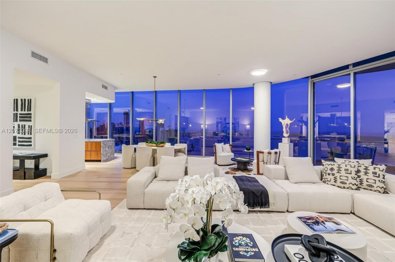 175 SE 25 Road, Unit PH4301, Miami, FL 33129 Photo