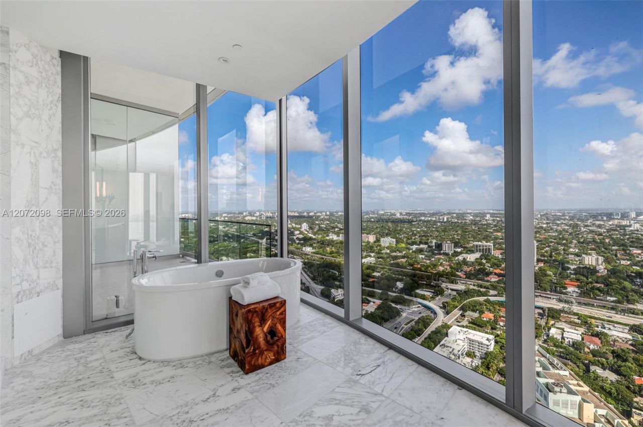 175 SE 25 Road, Unit PH4301, Miami, FL 33129 Photo