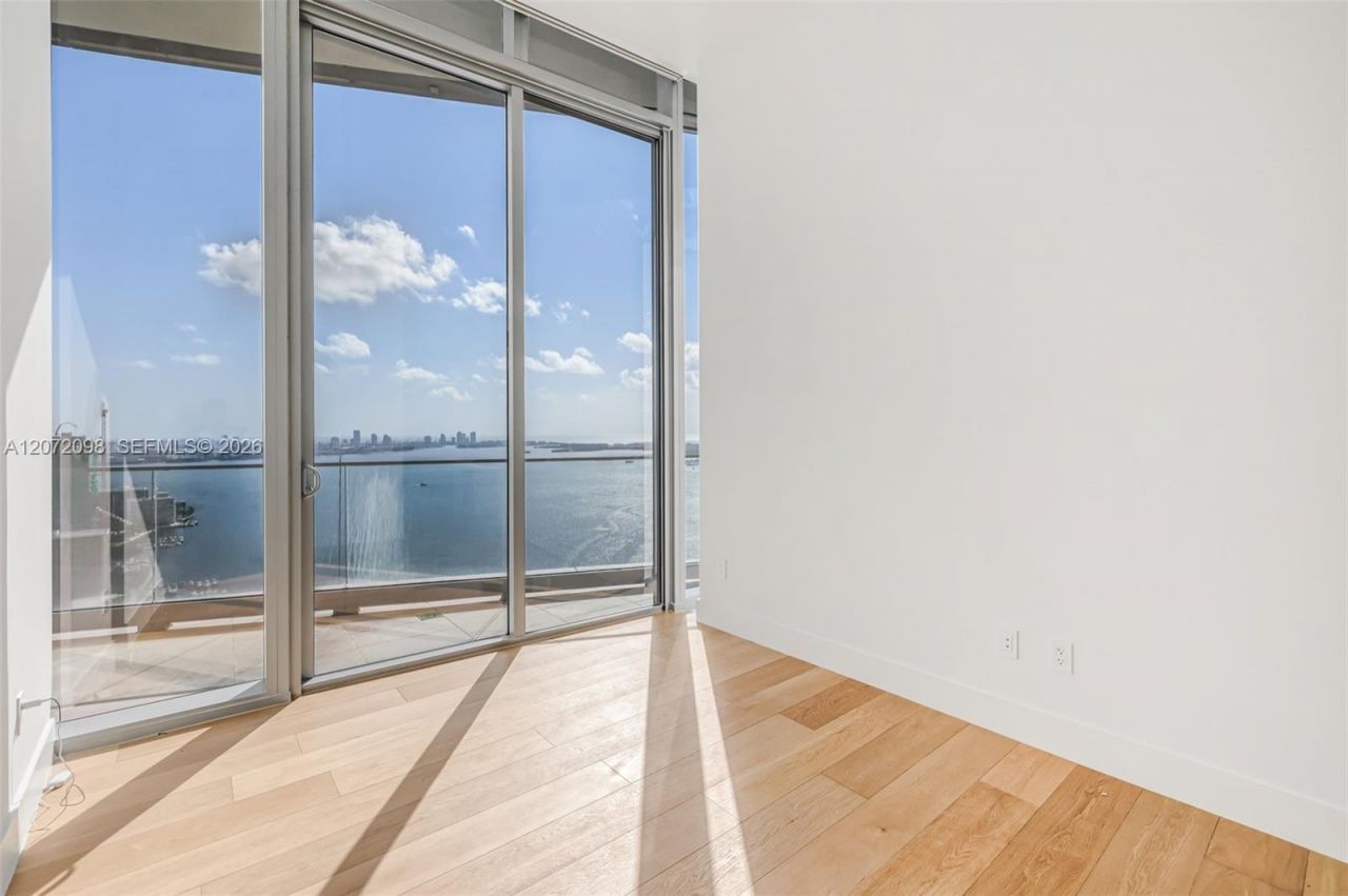 175 SE 25 Road, Unit PH4301, Miami, FL 33129 Photo