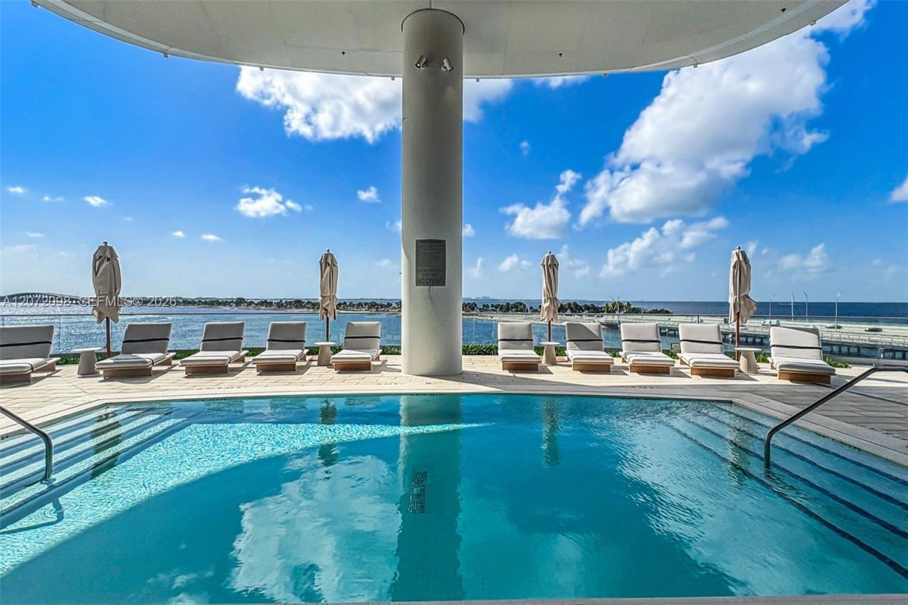 175 SE 25 Road, Unit PH4301, Miami, FL 33129 Photo
