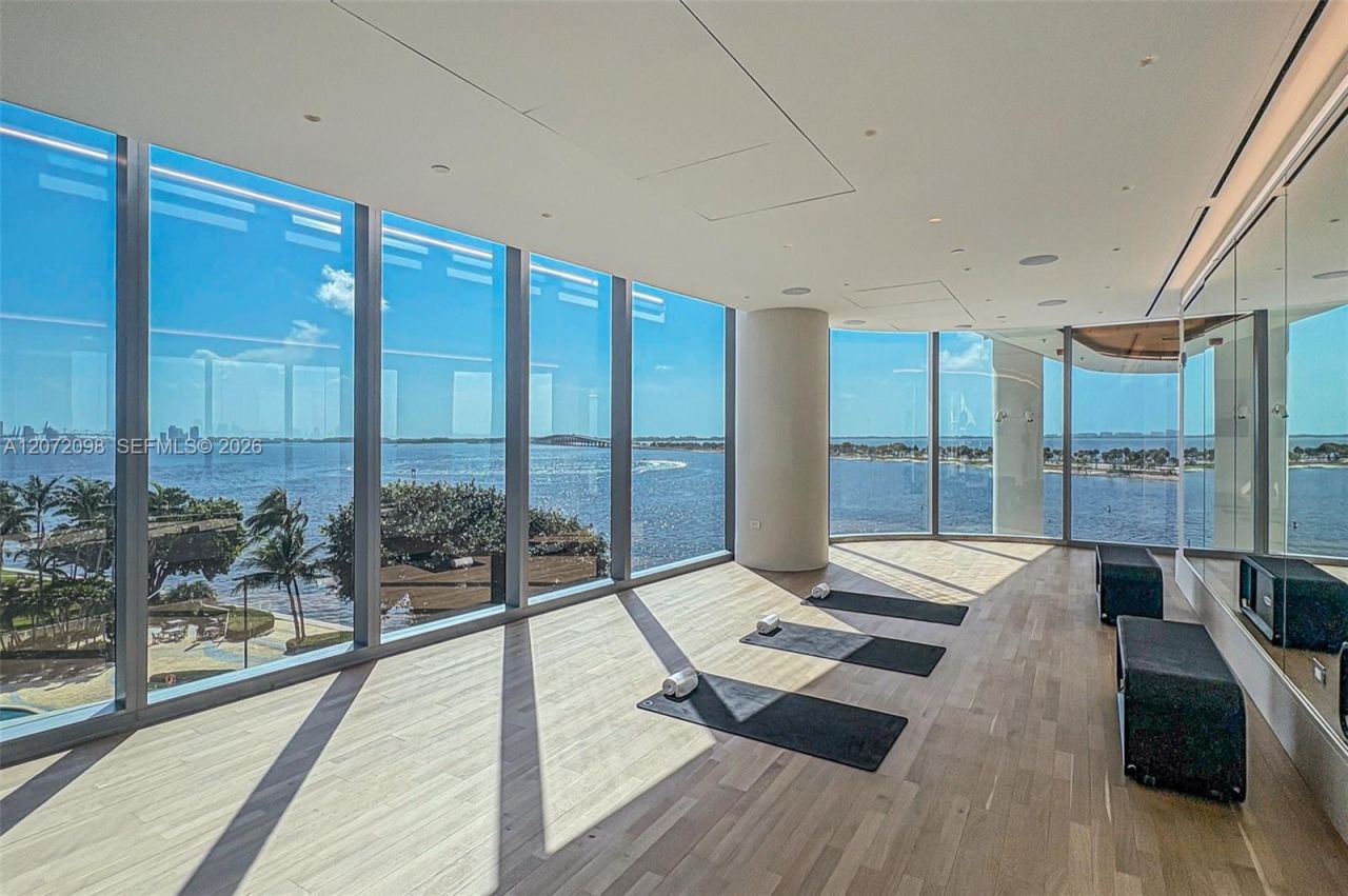175 SE 25 Road, Unit PH4301, Miami, FL 33129 Photo