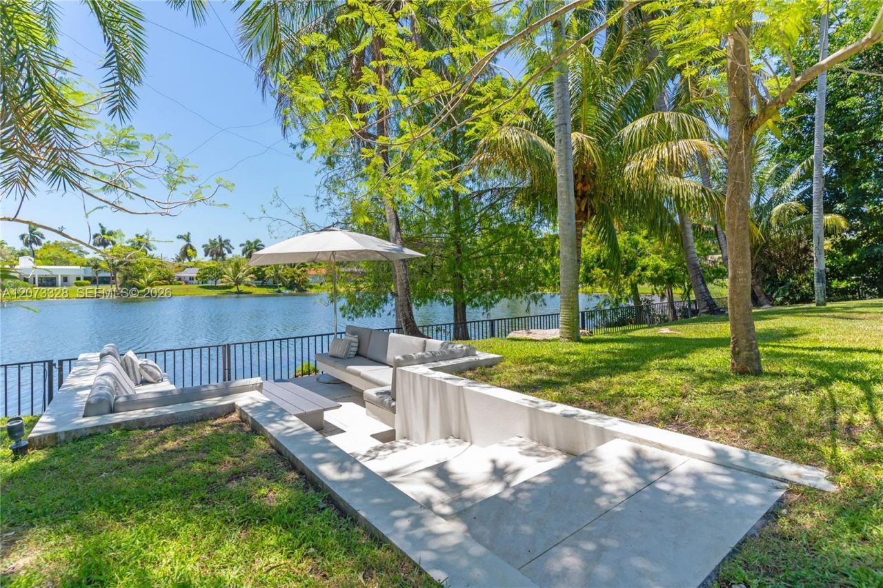 13400 SW 70th Ave, Pinecrest, FL 33156 Photo