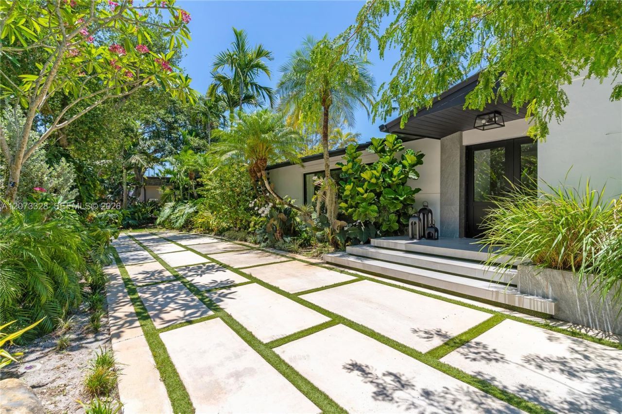 13400 SW 70th Ave, Pinecrest, FL 33156 Photo