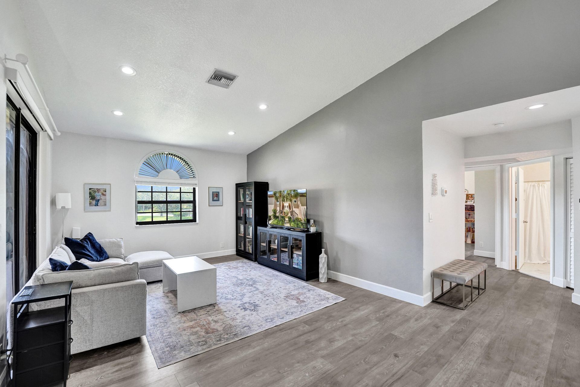 10631 NW 14th Street, Unit 212, Plantation, FL 33322 Photo