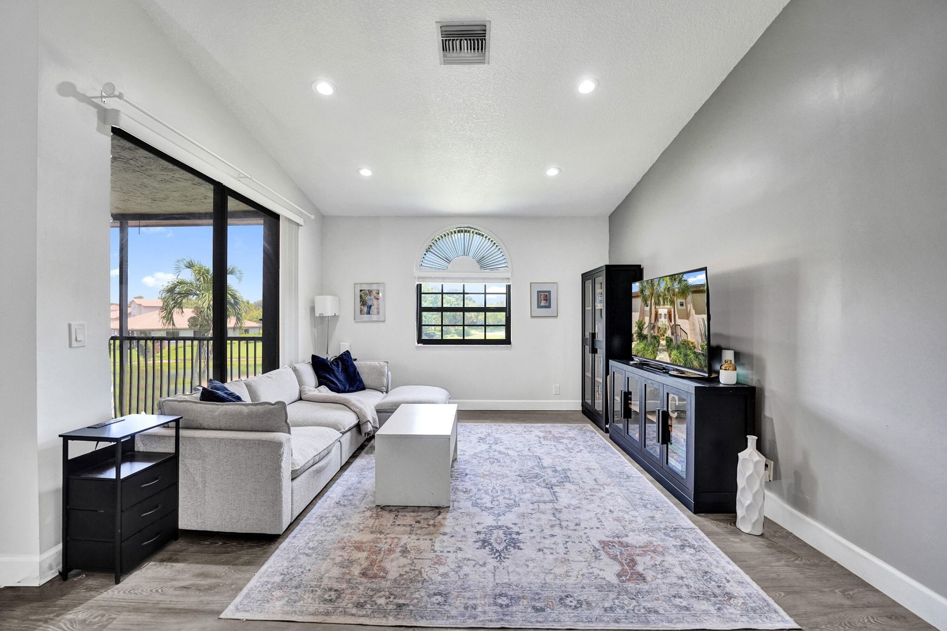 10631 NW 14th Street, Unit 212, Plantation, FL 33322 Photo