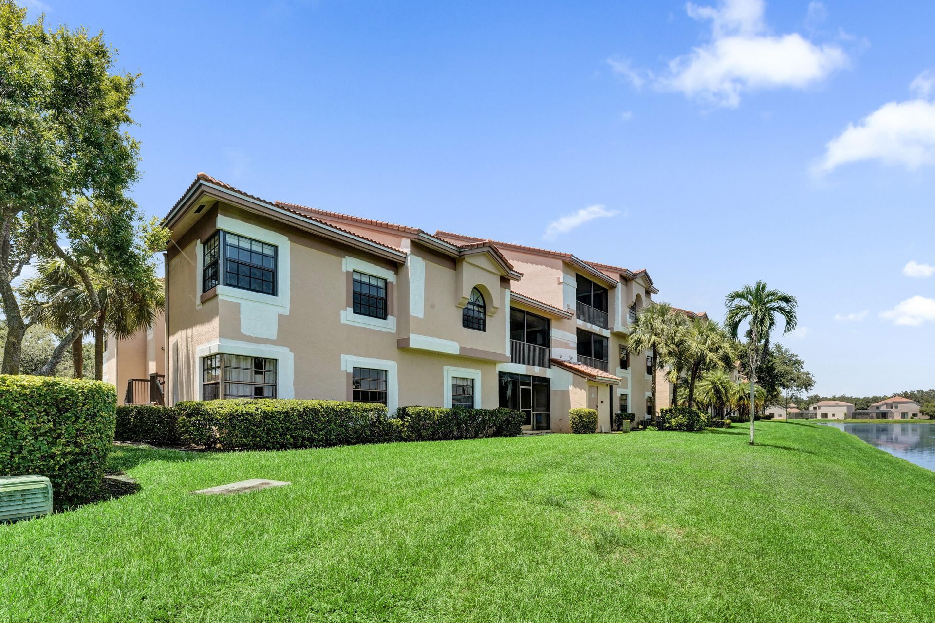 10631 NW 14th Street, Unit 212, Plantation, FL 33322 Photo
