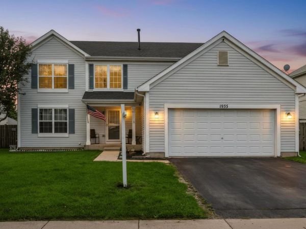 1935 W Brimstone Road , Romeoville, IL 60446