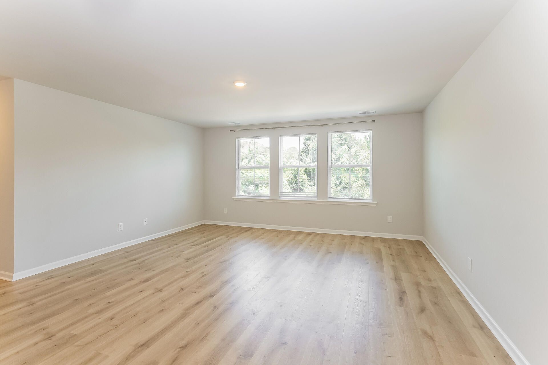 216 Red Bluff Street Photo 6