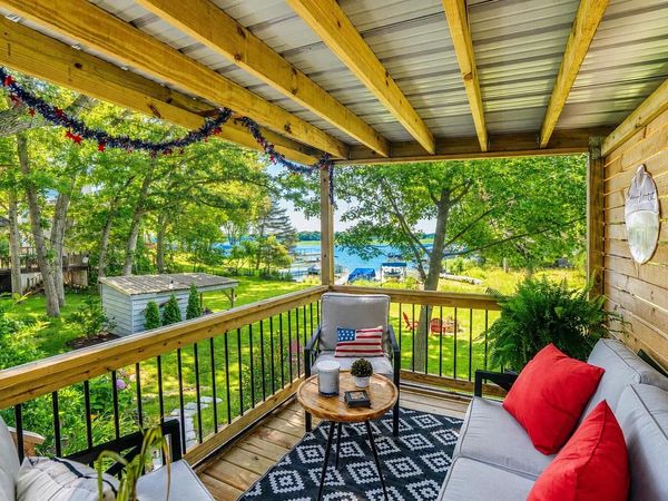 29205 White Oak LANE, Waterford, WI 53185