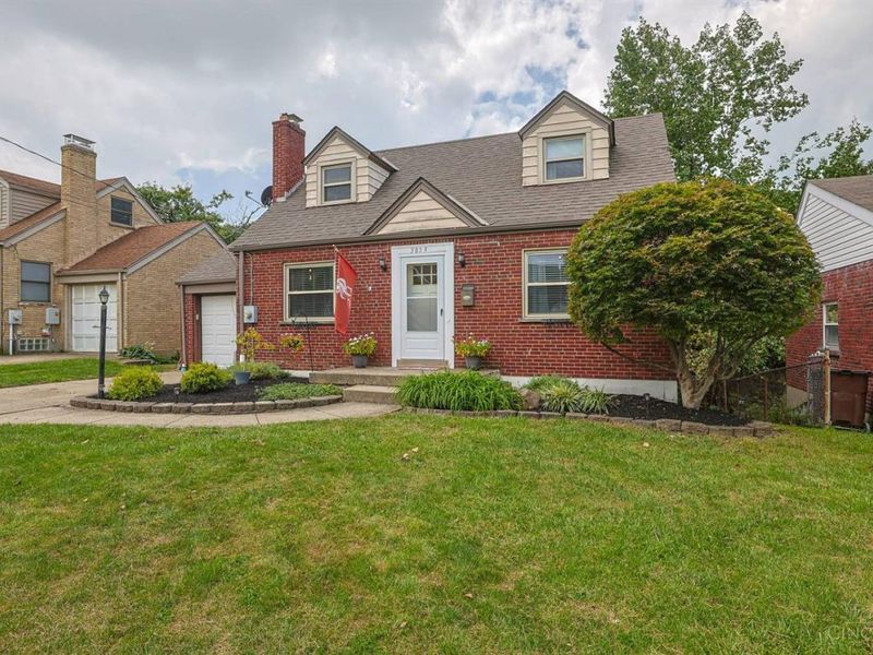 3853 Biehl Avenue, Green Township, OH 45248 Photo 2