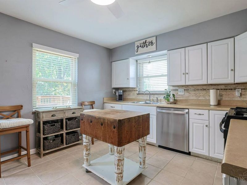 3853 Biehl Avenue, Green Township, OH 45248 Photo 8