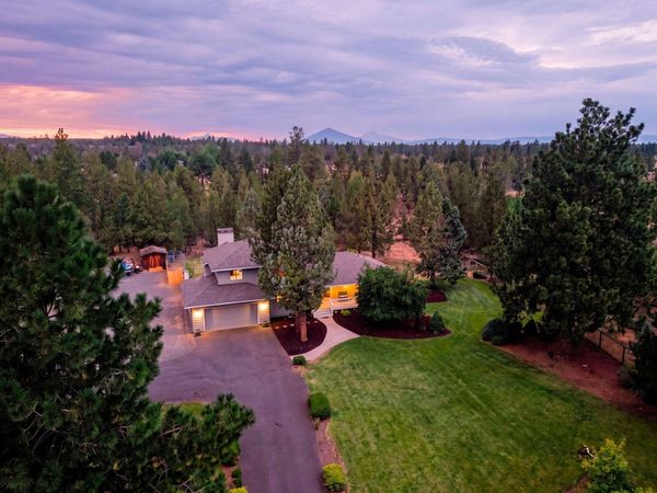 16932 Ponderosa Cascade Drive, Bend, OR 97703