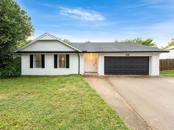 309 Capitol Street , Fort Gibson, OK 74434
