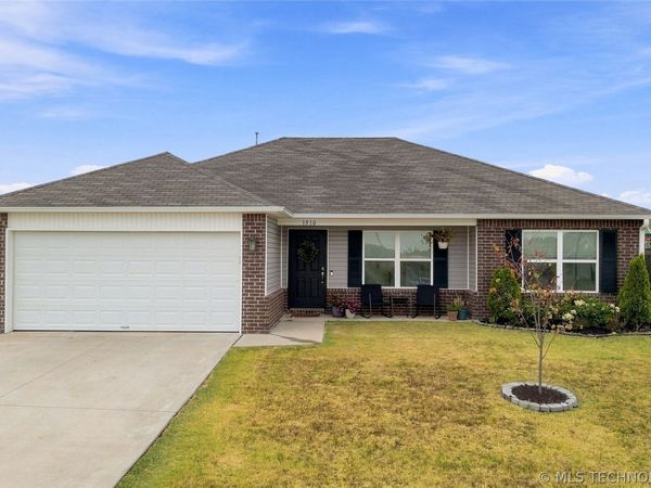 1510 E Urbana Street , Broken Arrow, OK 74012