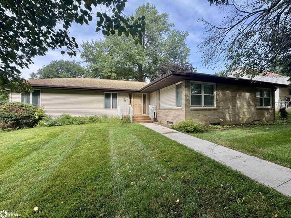707 E Division Street, Audubon, IA 50025