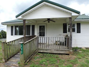 825 Main Street, Sharpsburg, KY 40374