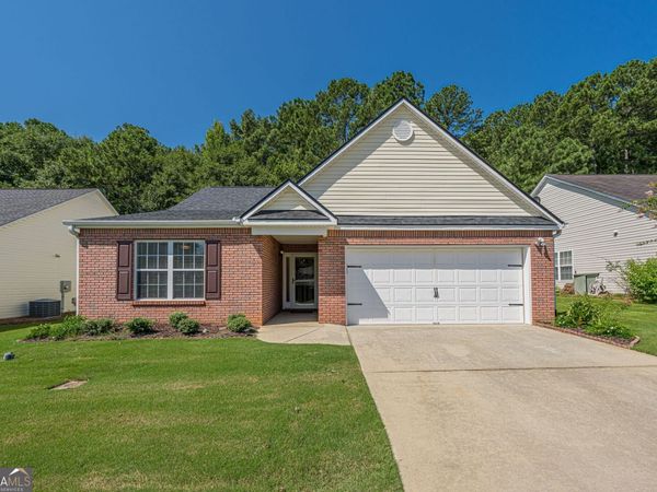 912 Village View Circle, Loganville, GA 30052