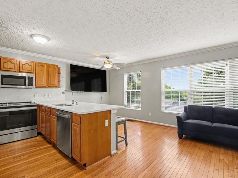 2523 Ravine Street, Unit 2523, Cincinnati, OH 45219 Photo 3