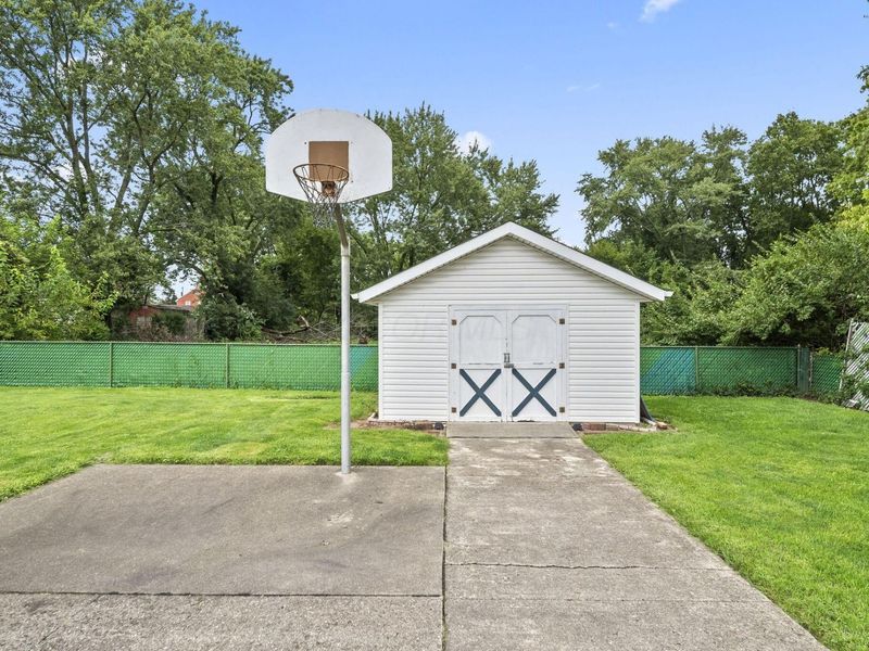 3496 Wicklow Road , Columbus, OH 43204 Photo 40