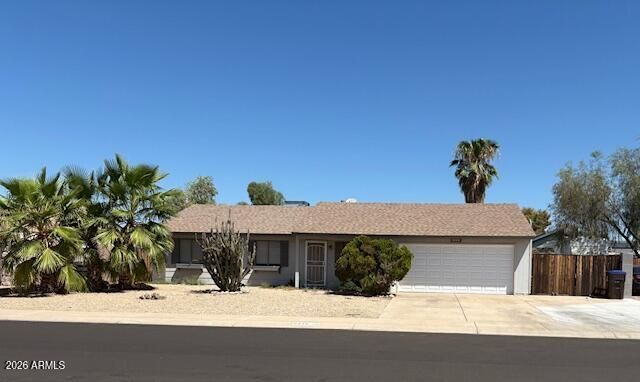 6826 W Canterbury Drive, Peoria, AZ 85345 Main Photo