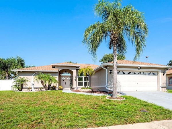 8128 GOLDEN BEAR LOOP , PORT RICHEY, FL 34668