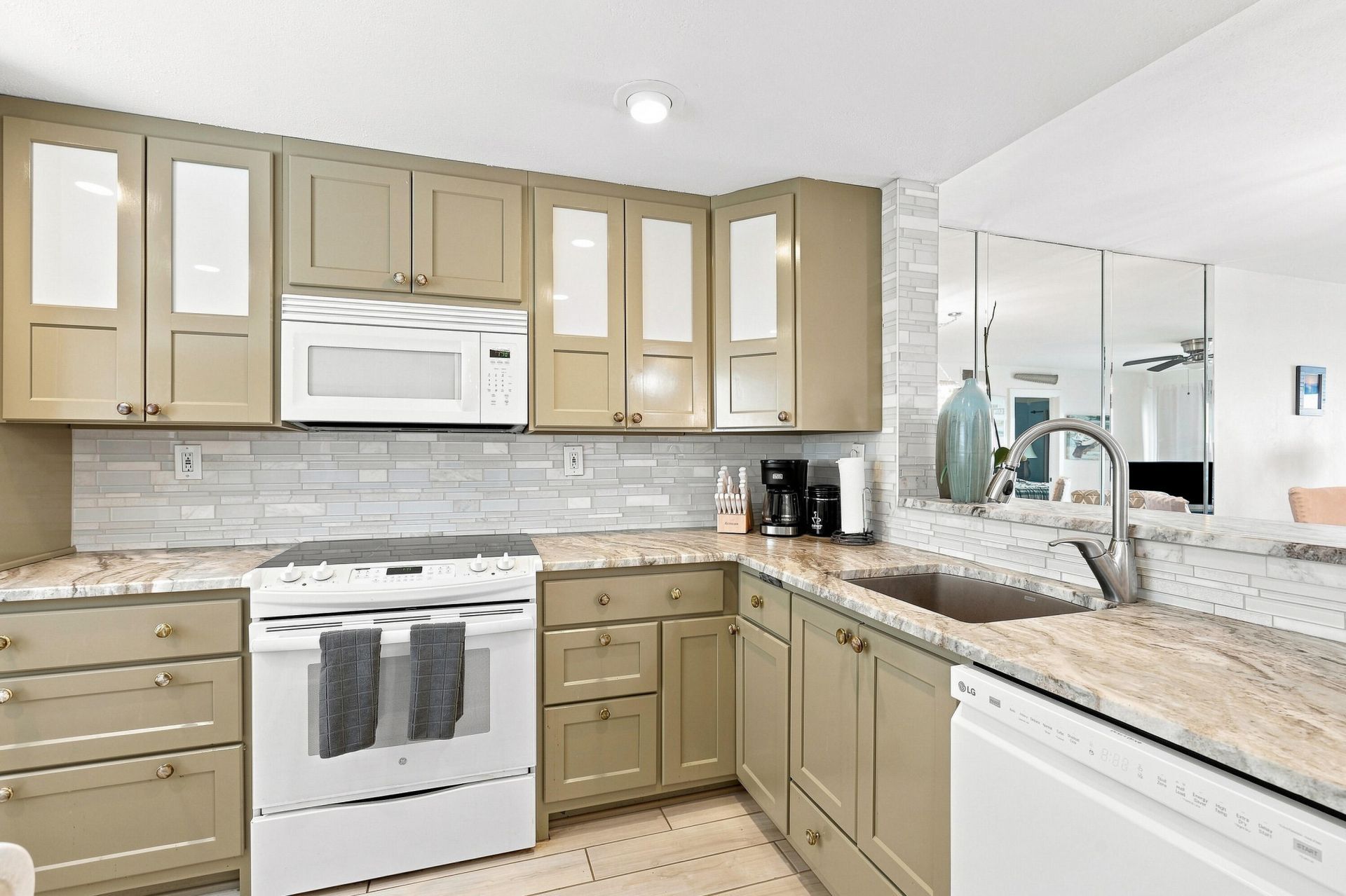 10310 S Ocean Drive, Unit 505, Jensen Beach, FL 34957 Photo
