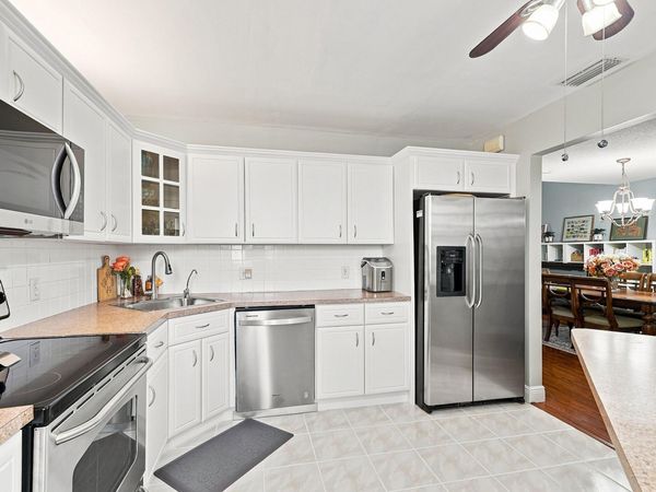 4111 CORAL TREE Circle, Unit 321, Coconut Creek, FL 33073