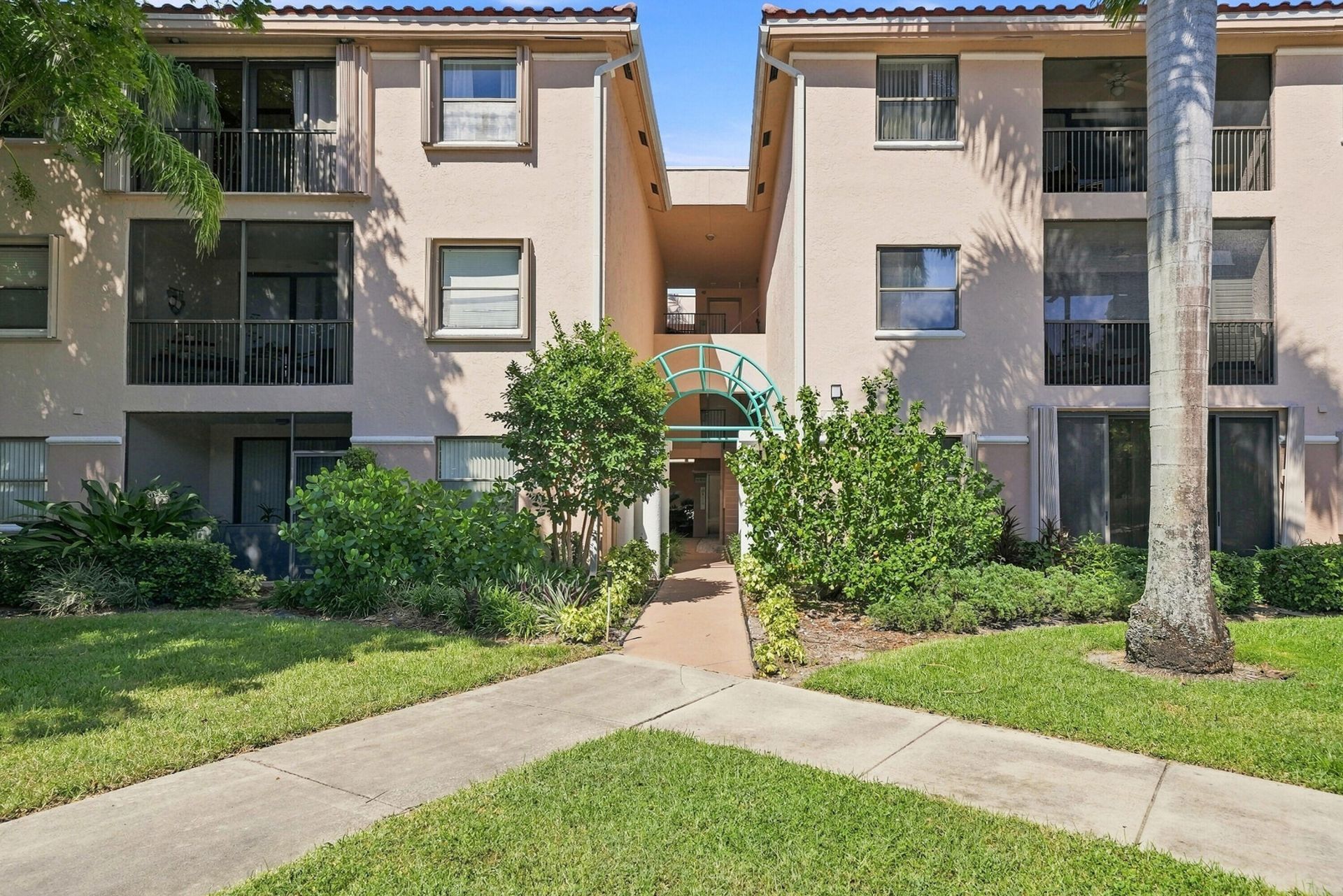 4111 Coral Tree Circle, Unit 321, Coconut Creek, FL 33073 Photo