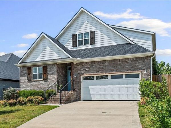 2763 Chapel Drive , Fayetteville, AR 72704