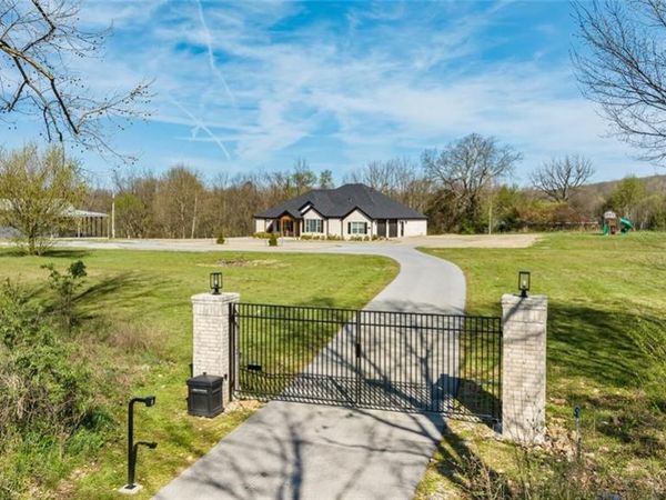 478 E Bowen Boulevard , Fayetteville, AR 72703