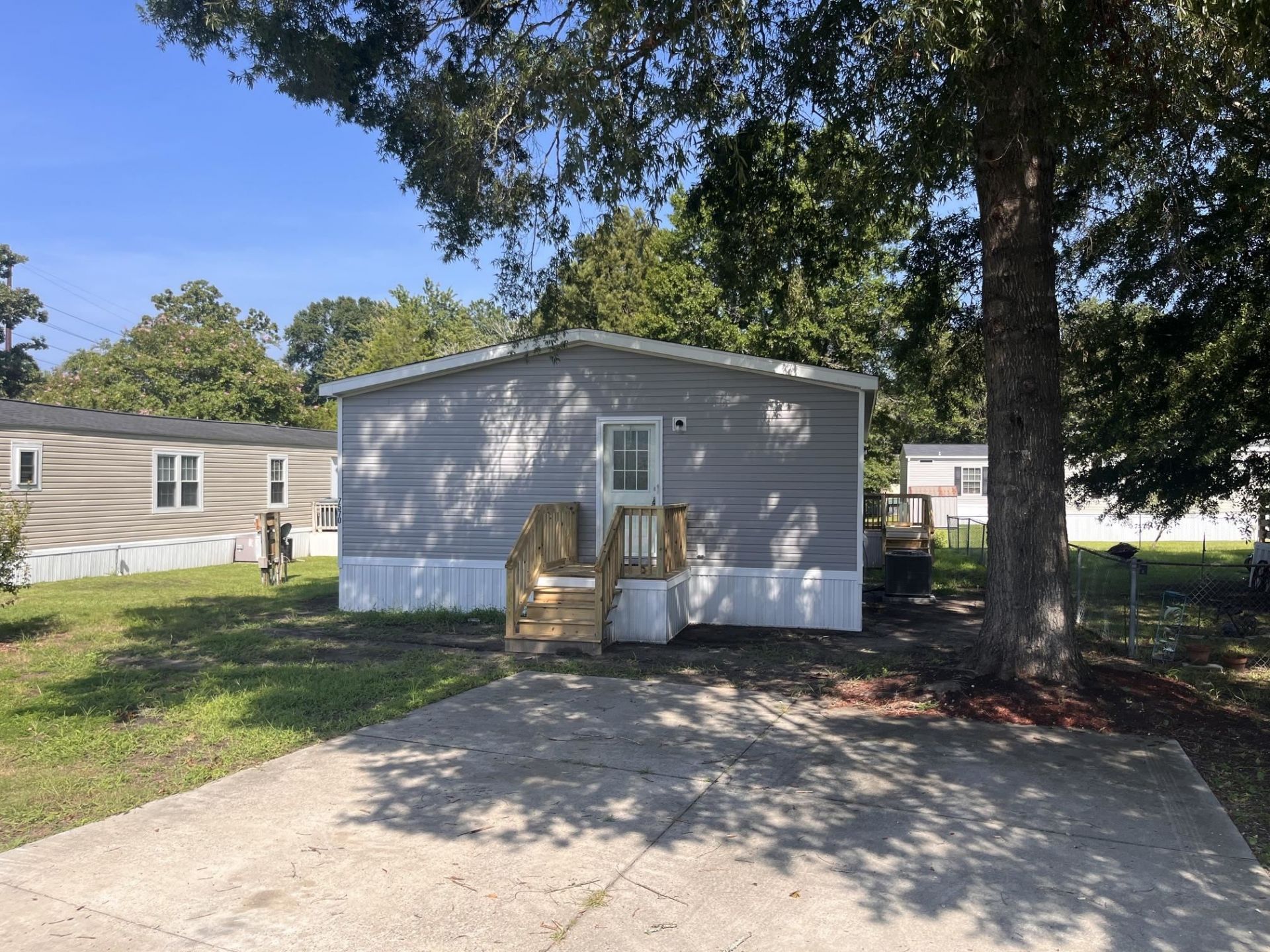 7570 Aubrey Ln. Photo 8