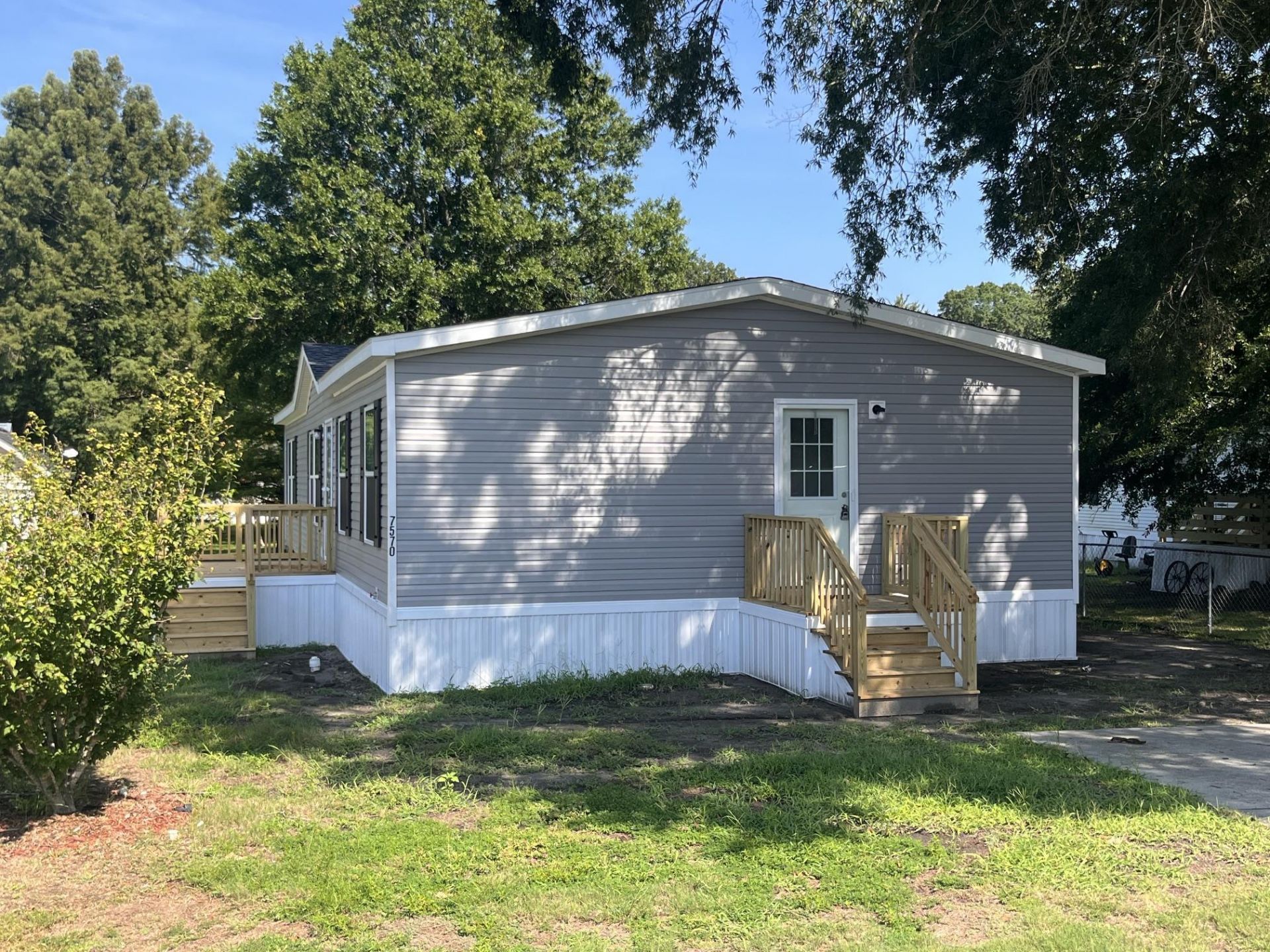 7570 Aubrey Ln. Photo 9