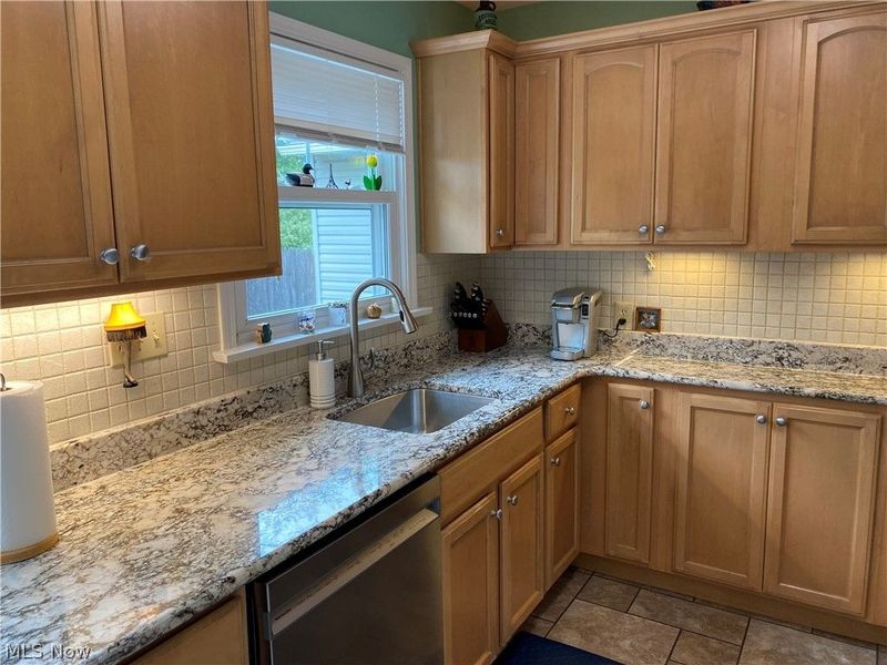 2006 Campus Road, South Euclid, OH 44121 Photo 8