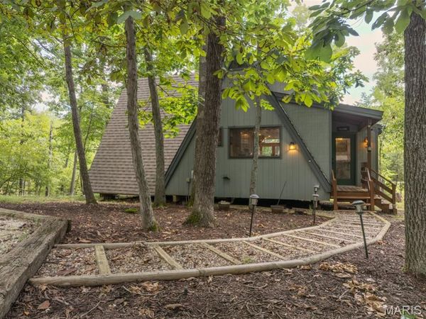 927 Trophy Woods Drive , Innsbrook, MO 63390